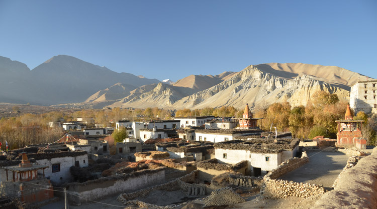 Mustang Whole Valley Trek